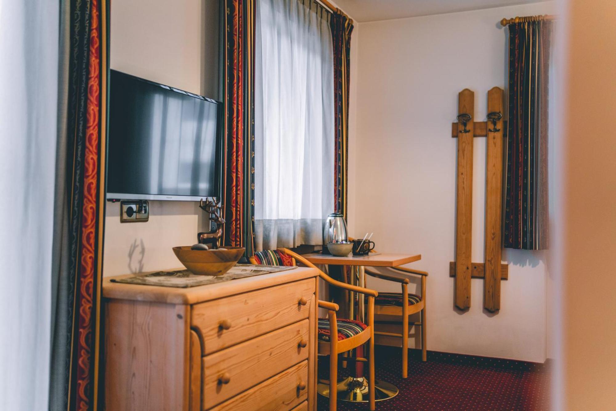 Garni Hotel Belalp Santa Cristina Val Gardena Dış mekan fotoğraf