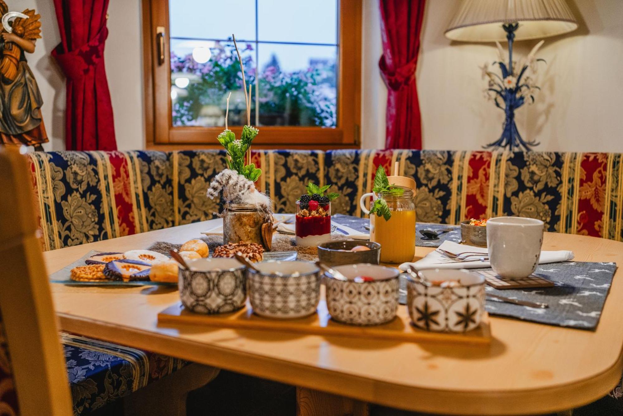 Garni Hotel Belalp Santa Cristina Val Gardena Dış mekan fotoğraf
