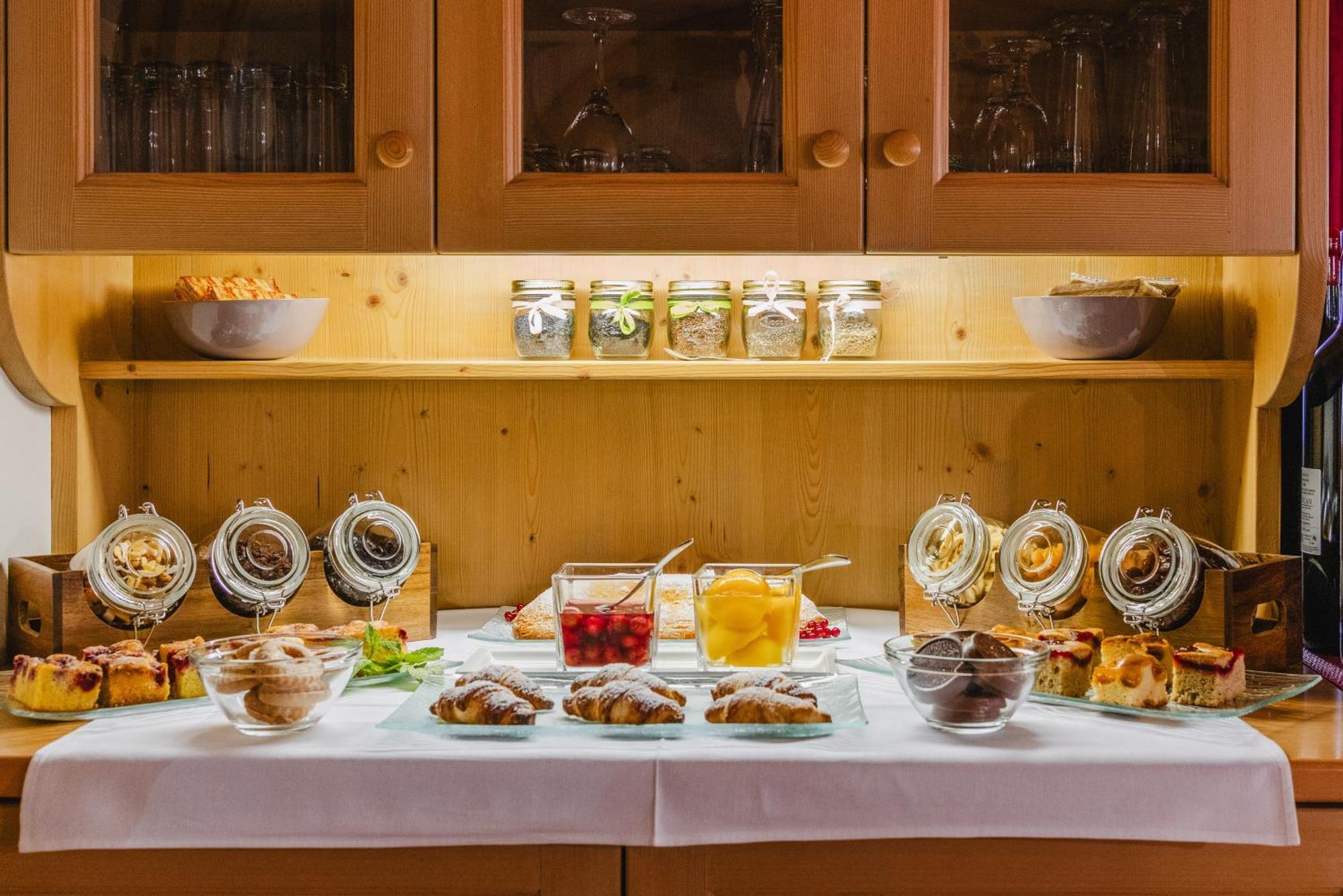 Garni Hotel Belalp Santa Cristina Val Gardena Dış mekan fotoğraf