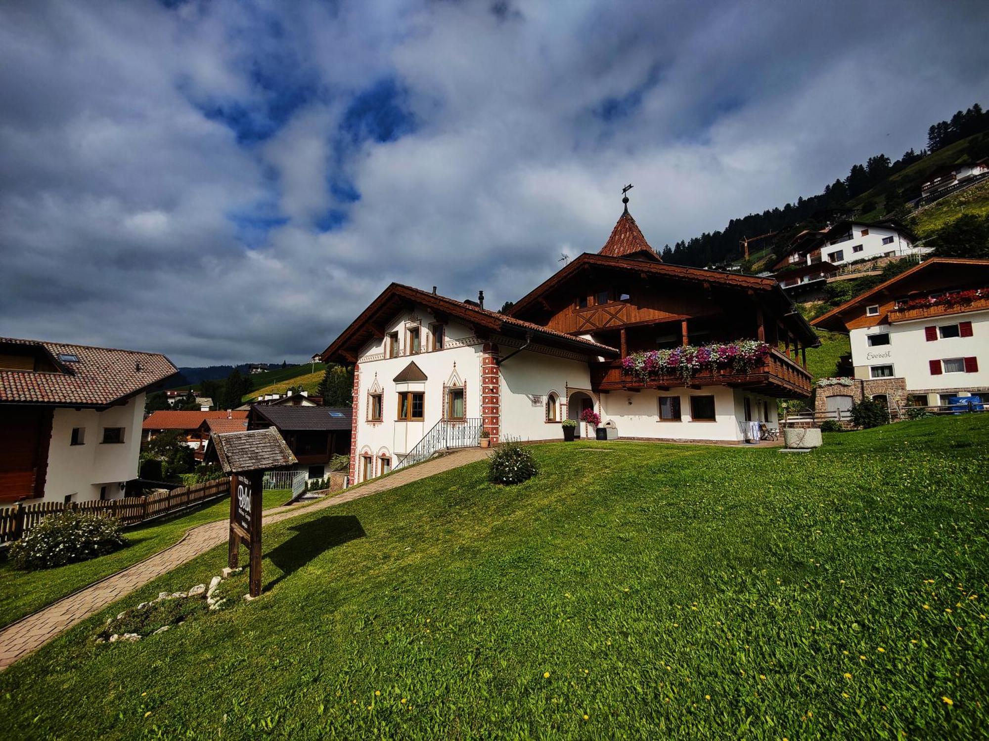 Garni Hotel Belalp Santa Cristina Val Gardena Dış mekan fotoğraf